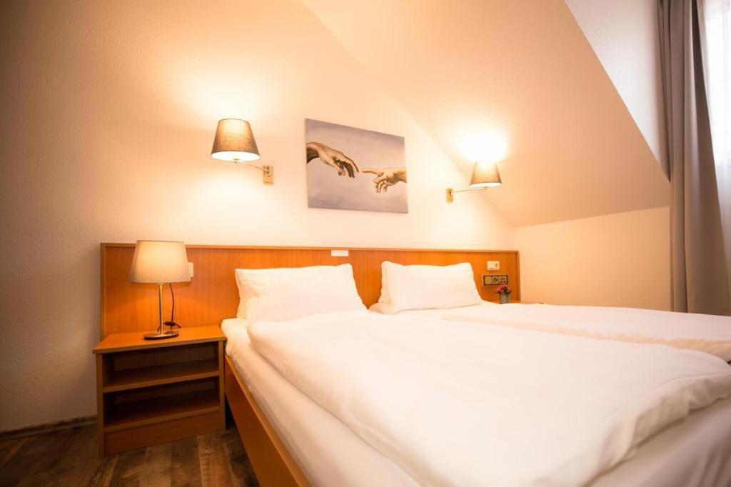 Hotel Weisse Muehle Breitenworbis Экстерьер фото